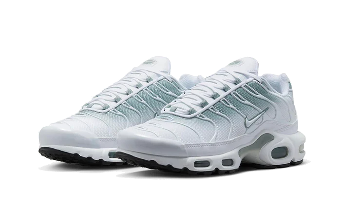 nike-air-max-plus-white-mica-green-graal-spotter-2